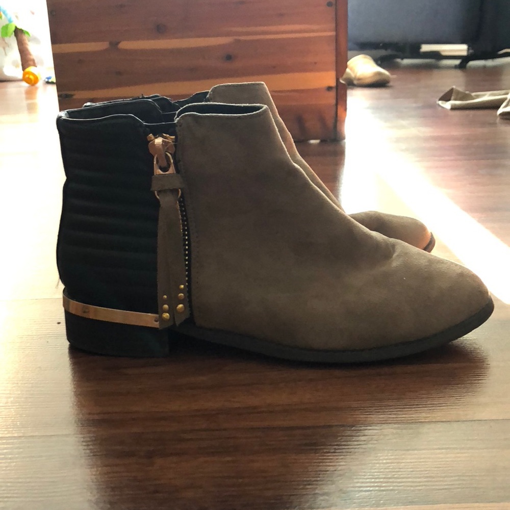 Suede and leather booties